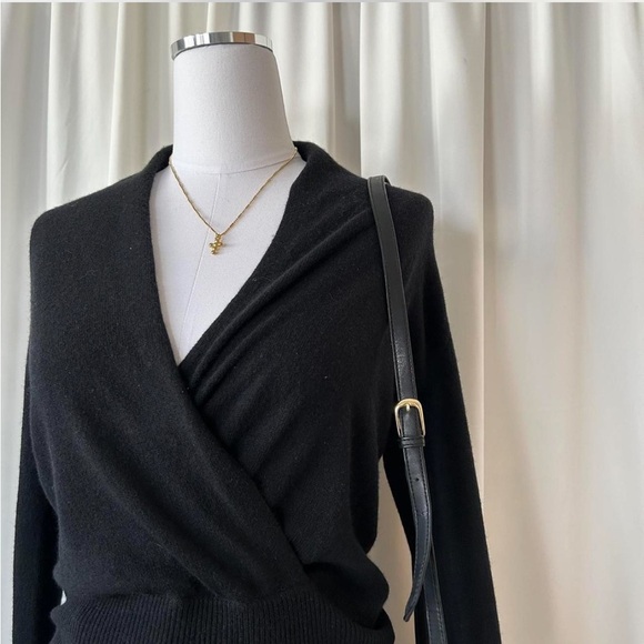 Black Misook 100% cashmere wrap sweater size XS. - Picture 5 of 8